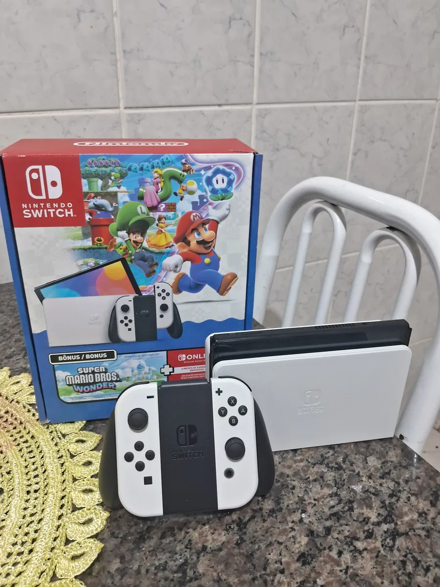 Console Nintendo Switch Oled + Super Mario Bros Wonder + 3 Meses De Assinatura