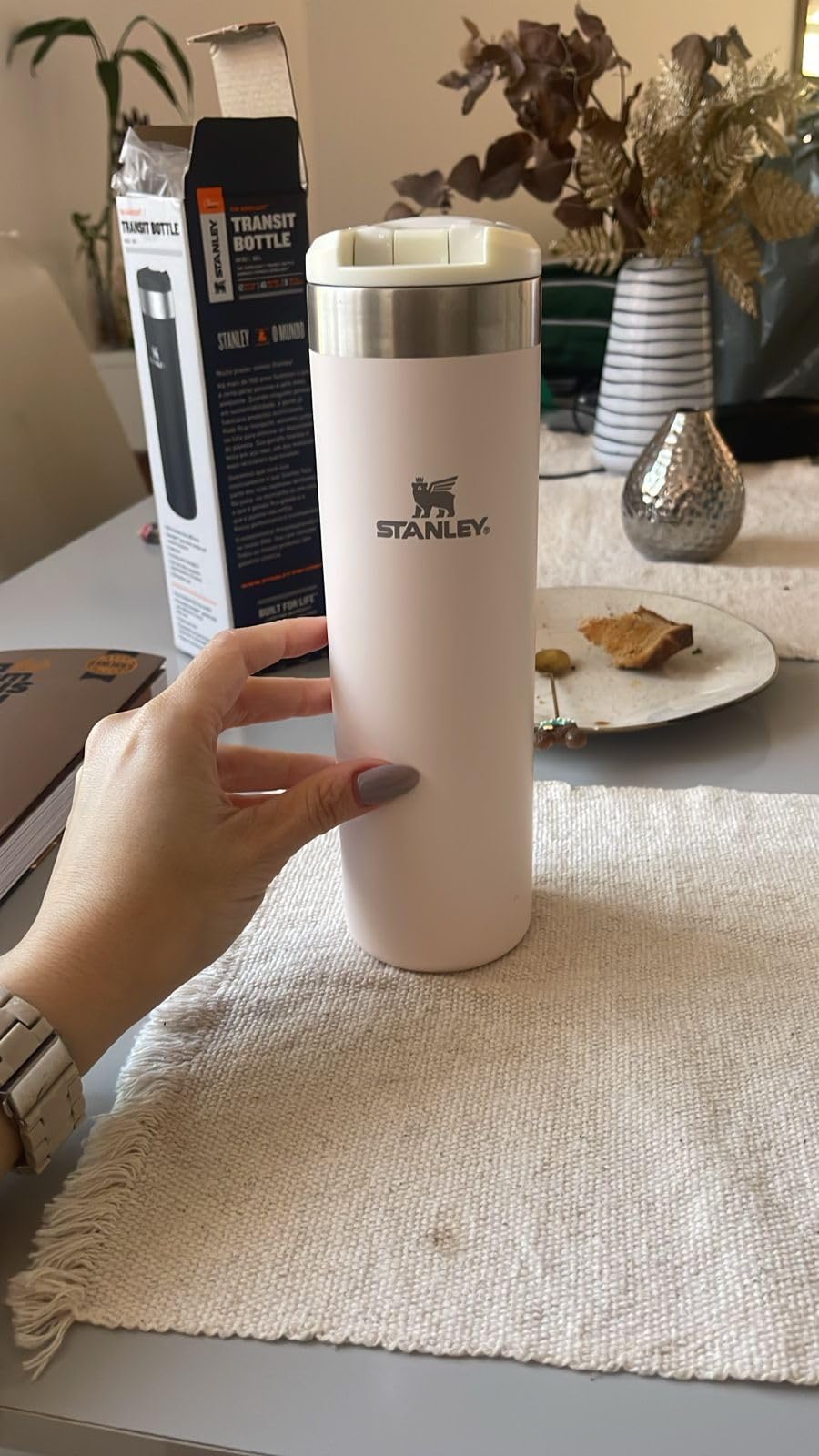 Stanley Garrafa Térmica Aerolight Transit Cream, 591ml